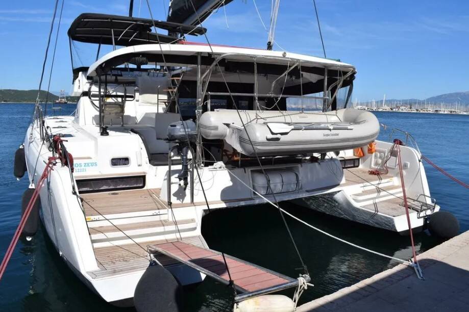 Catamaran Lagoon 42 Olympios Zeus