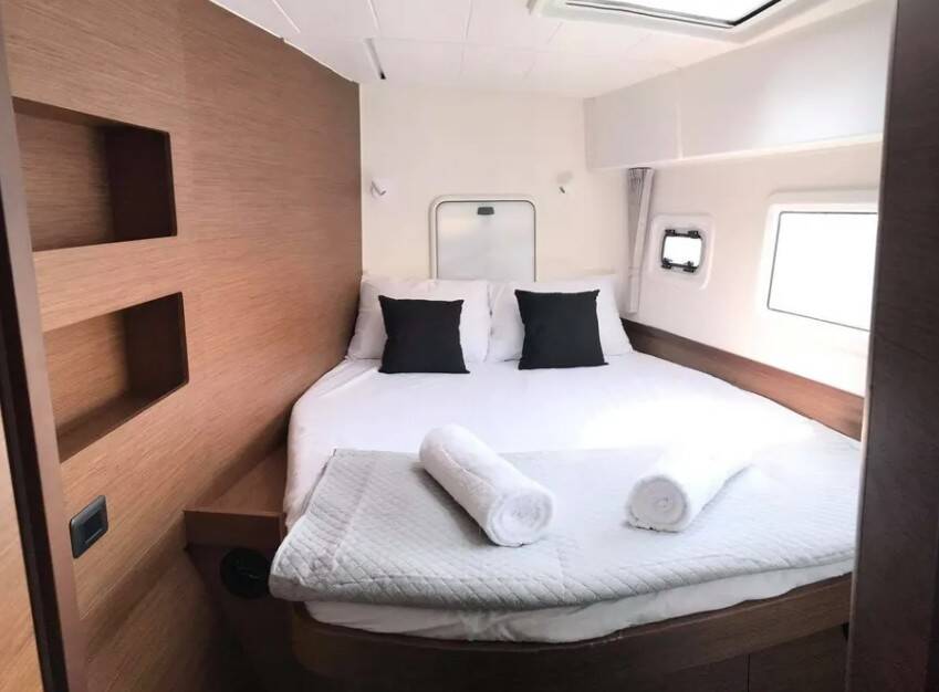 Catamaran Lagoon 42 Olympios Zeus