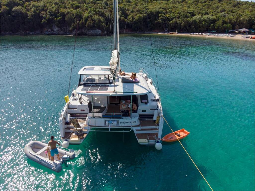 Catamaran Lagoon 42 Dream of Life