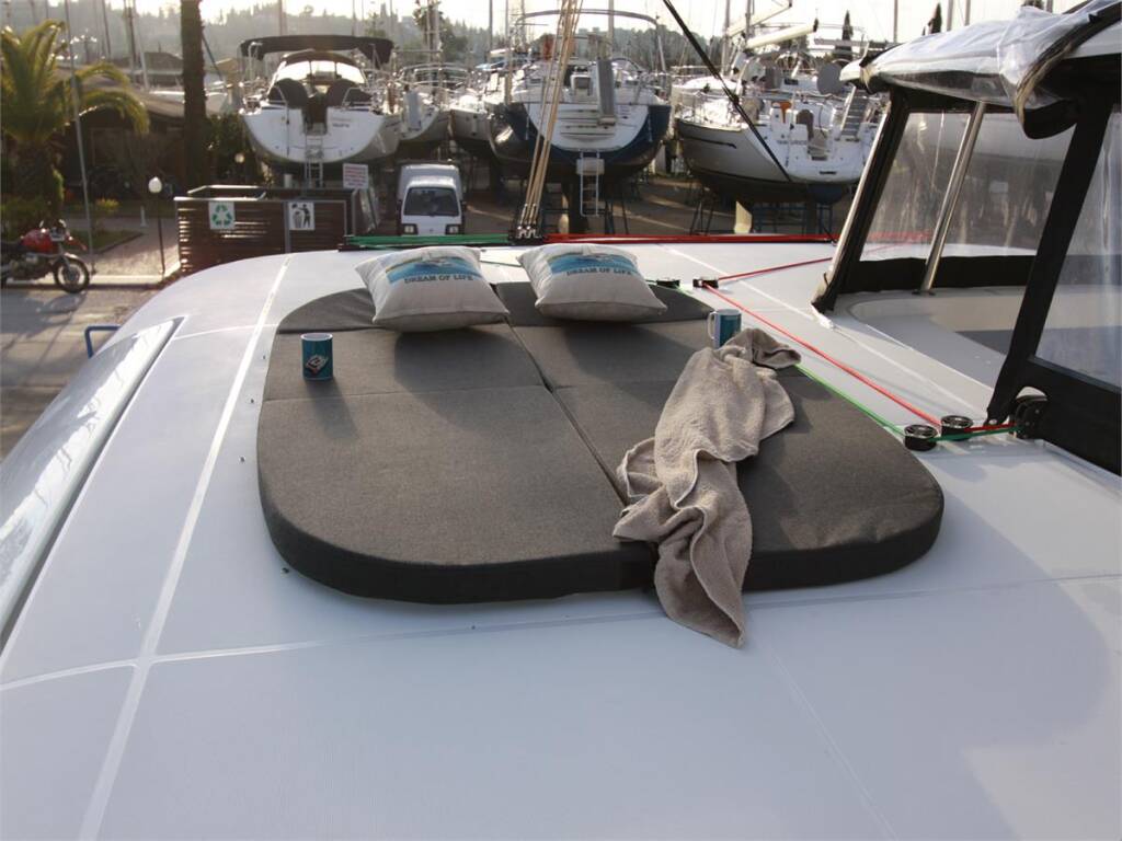 Catamaran Lagoon 42 Dream of Life