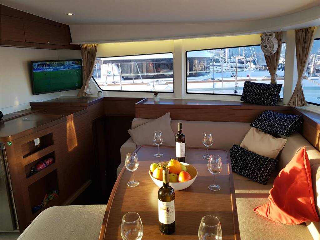 Catamaran Lagoon 42 Dream of Life
