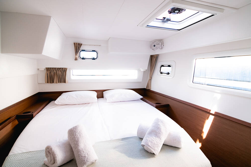 Katamaran Lagoon 42 Blue Trident