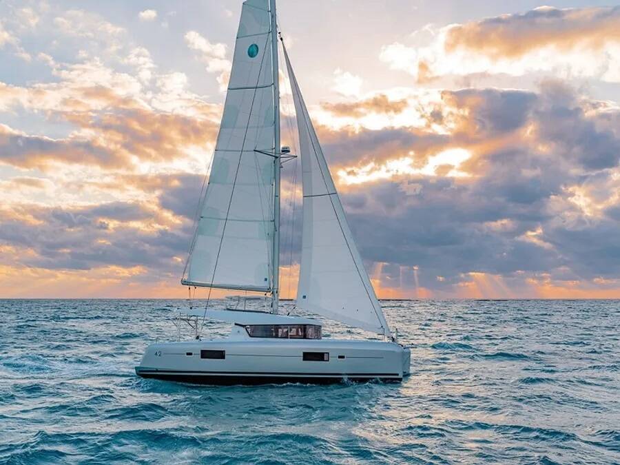 Katamaran Lagoon 42 Blue Trident