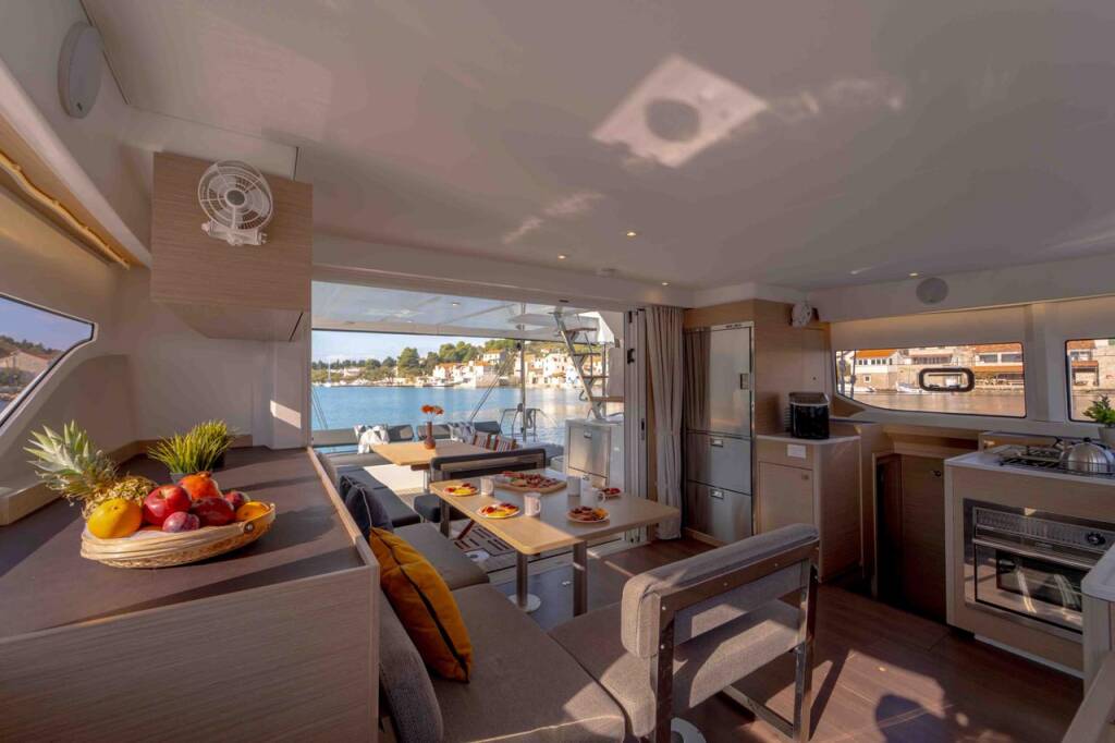 Catamaran Lagoon 43 Lotti