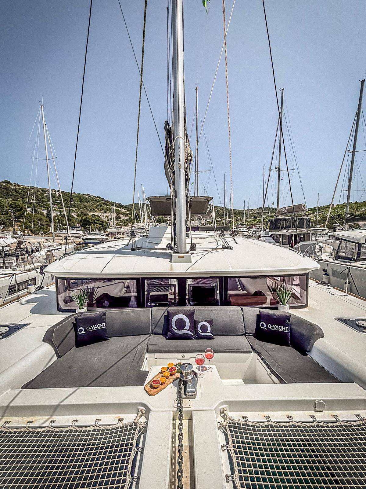 Katamaran Lagoon 450 F Red Twin