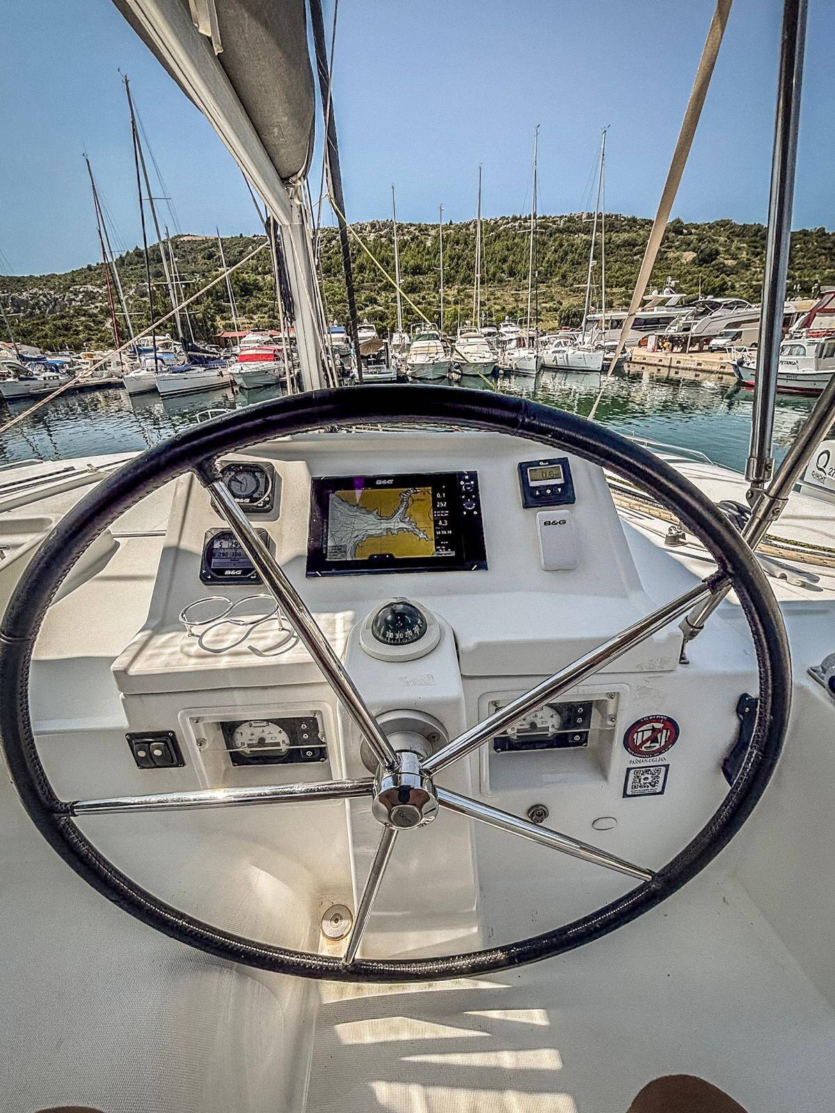 Katamaran Lagoon 450 F Red Twin