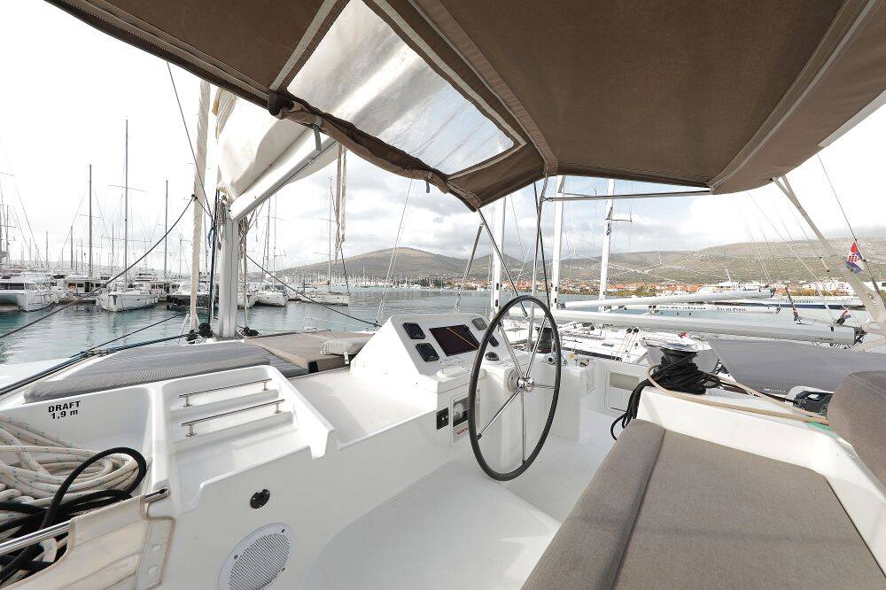 Catamaran Lagoon 450 F Lydia