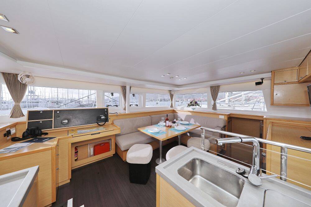 Catamaran Lagoon 450 F Lydia