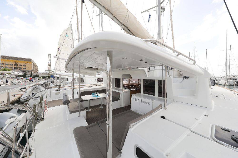 Catamaran Lagoon 450 F Stella