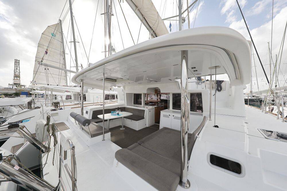 Catamaran Lagoon 450 F Stella