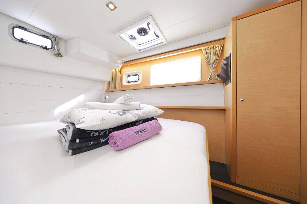 Catamaran Lagoon 450 F Stella