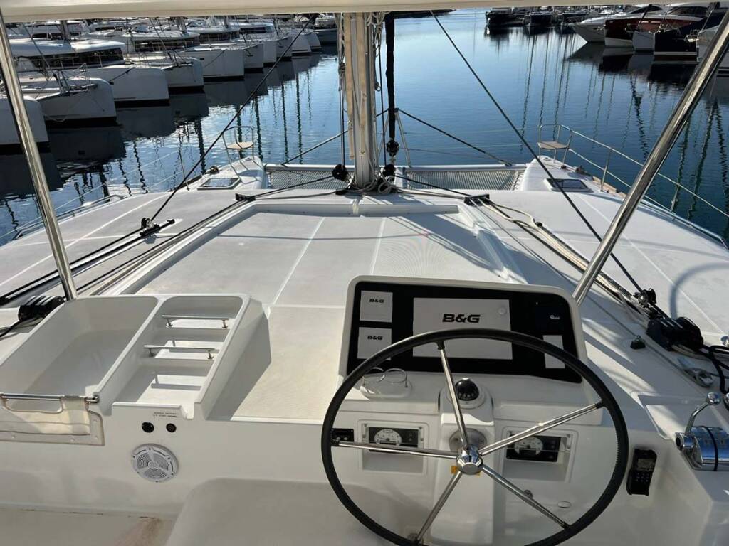 Katamaran Lagoon 450 F ZEN