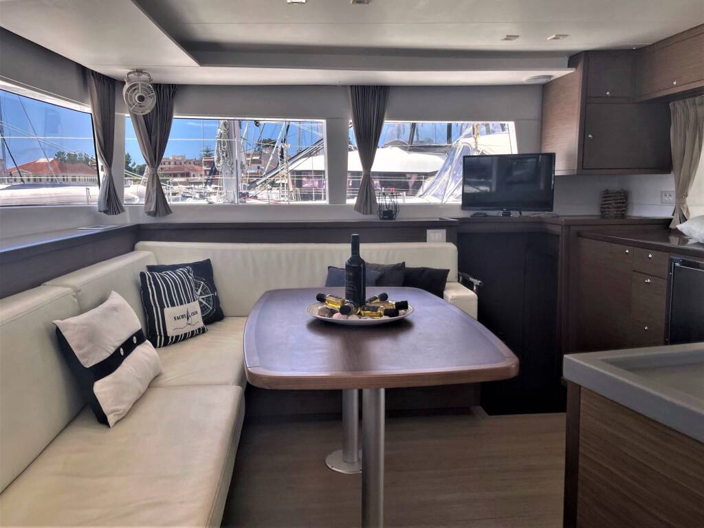 Katamaran Lagoon 450 F Aeolian Dream
