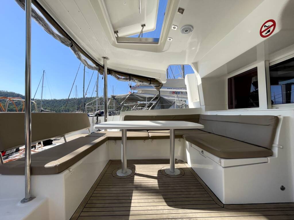 Catamaran Lagoon 450 F Altair