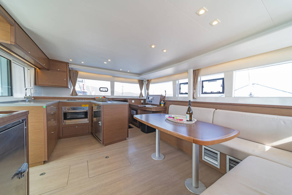Catamaran Lagoon 450 F Cassiopeia II