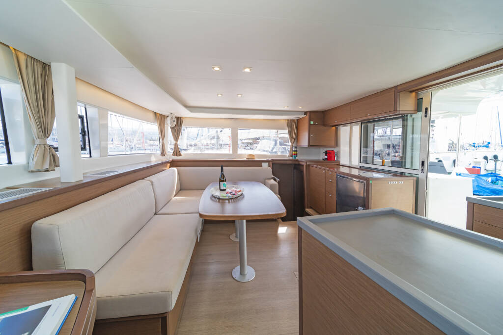 Catamaran Lagoon 450 F Cassiopeia II