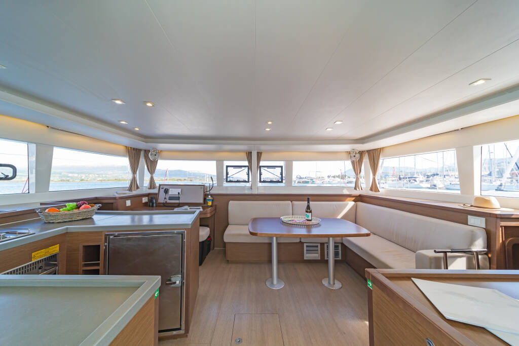 Catamaran Lagoon 450 F Cassiopeia II