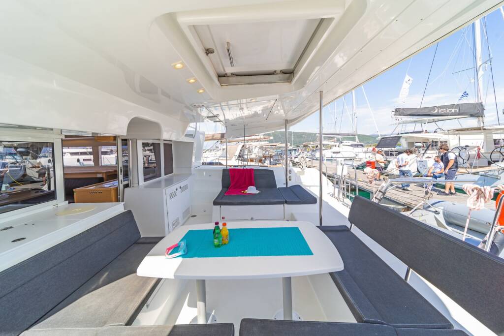 Catamaran Lagoon 450 F Caretta Nana