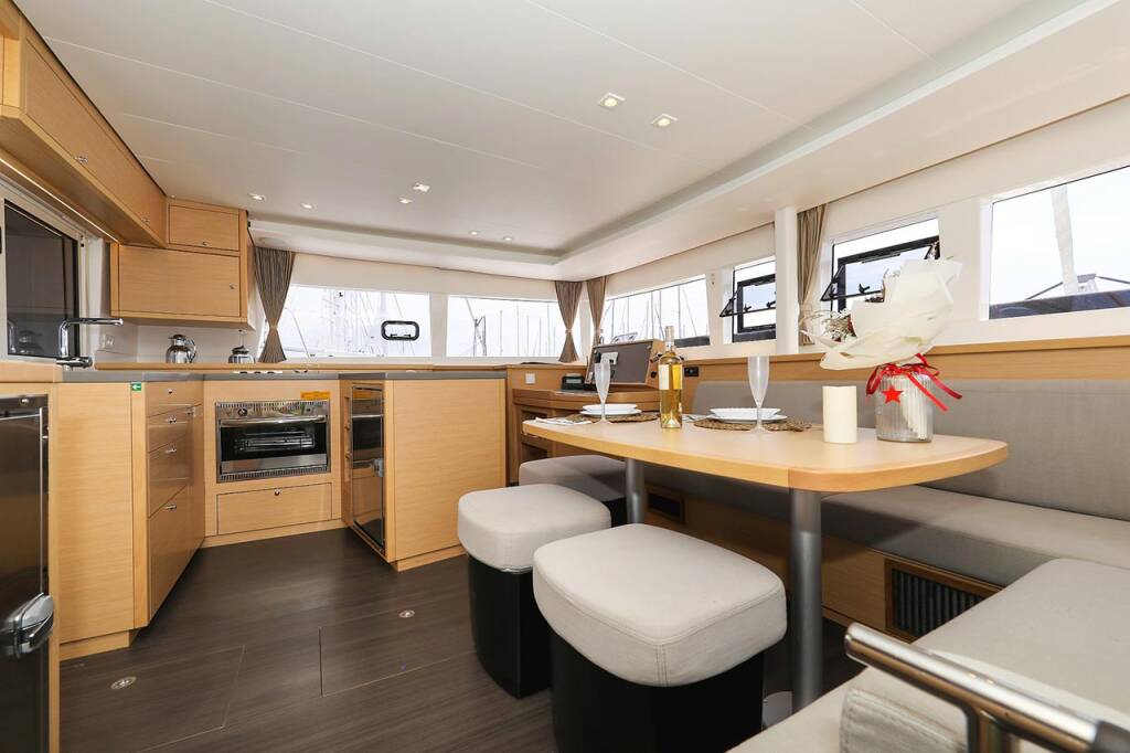Catamaran Lagoon 450 F Sunce