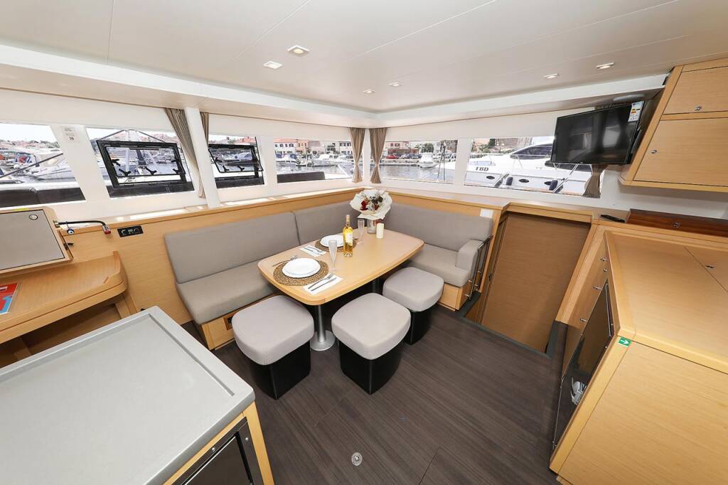 Catamaran Lagoon 450 F Sunce