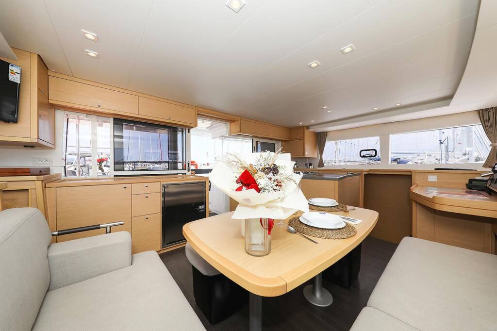 Catamaran Lagoon 450 F Sunce
