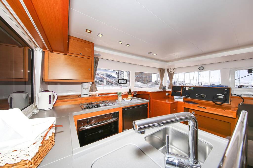 Katamaran Lagoon 450 F Yara