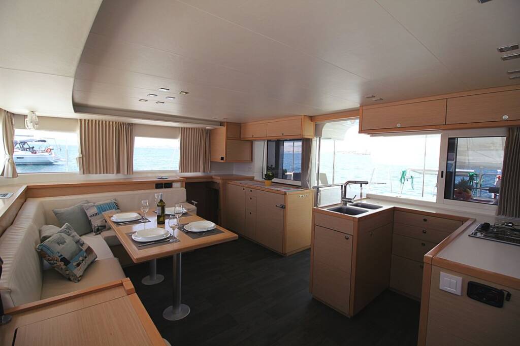 Catamaran Lagoon 450 Baccarat
