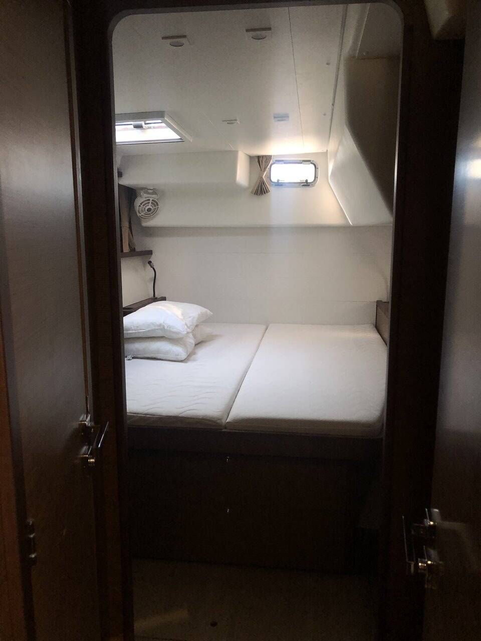 Catamaran Lagoon 450 Violetta