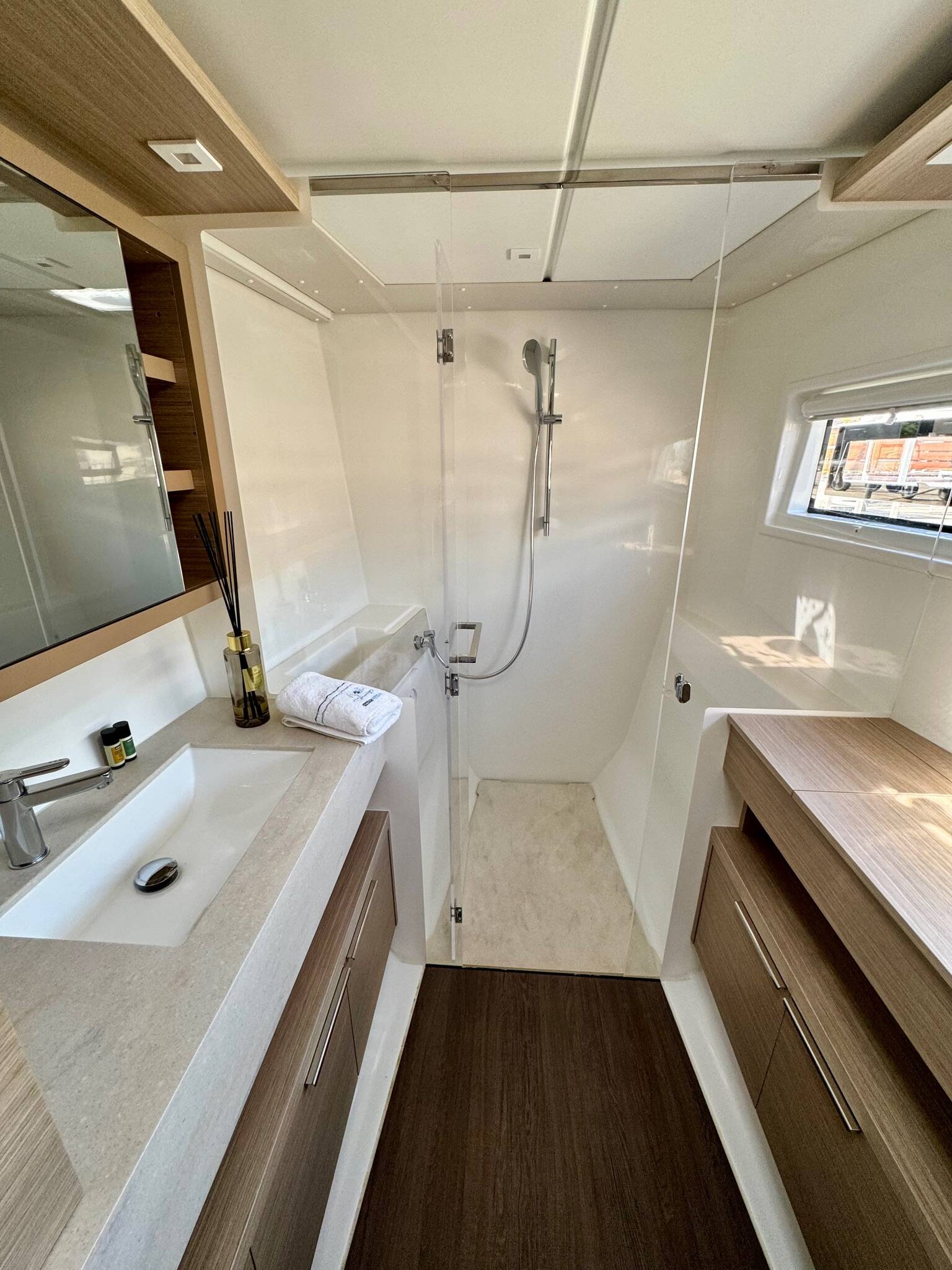 Catamaran Lagoon 46 OW Hevea