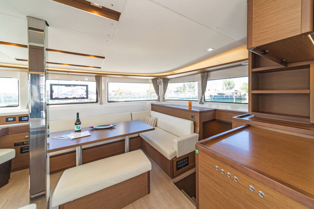 Catamaran Lagoon 46 Harmony