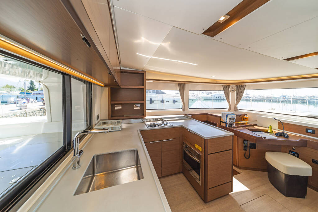 Catamaran Lagoon 46 Harmony