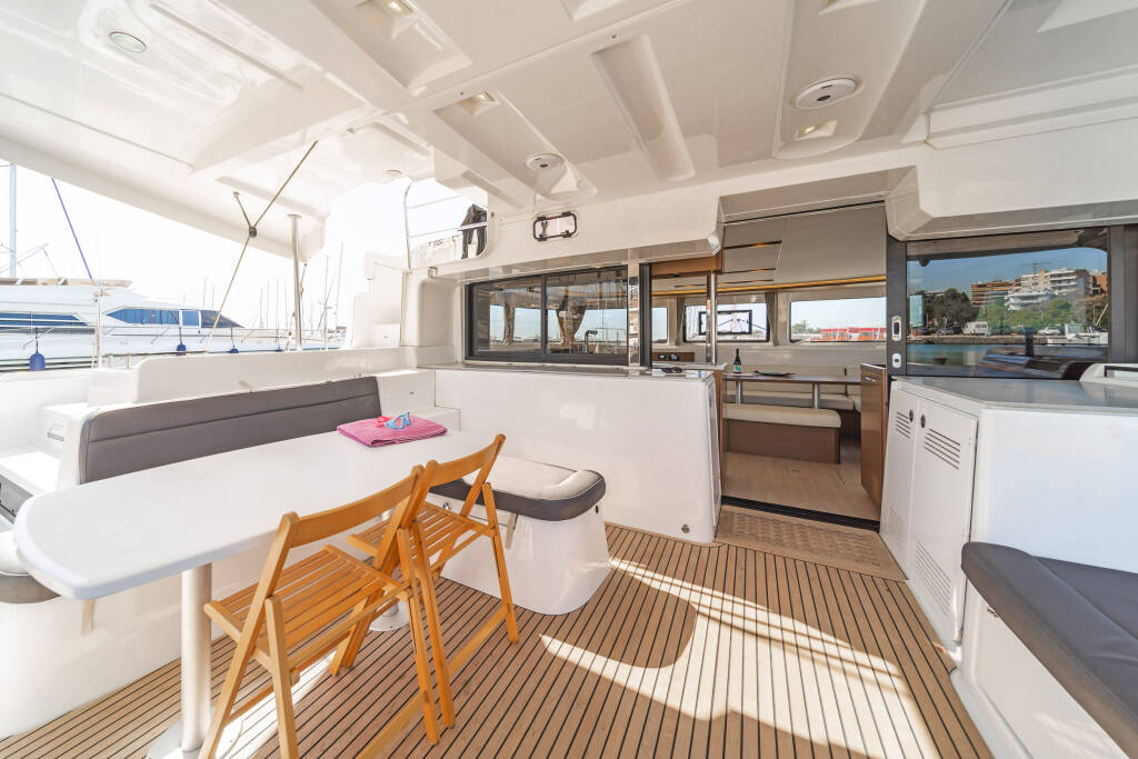 Catamaran Lagoon 46 Harmony