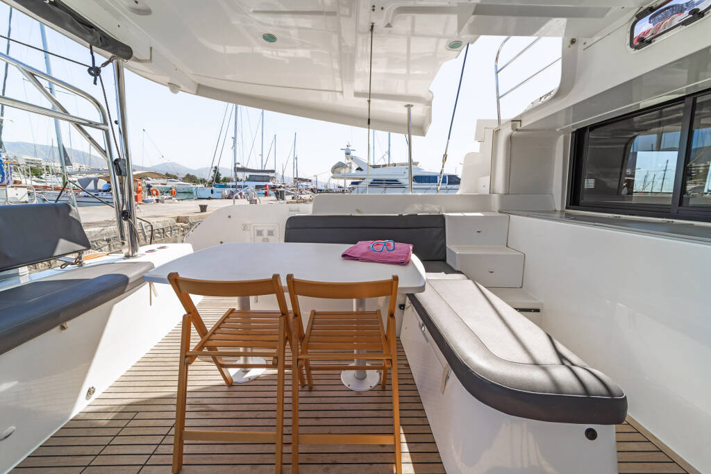 Catamaran Lagoon 46 Harmony