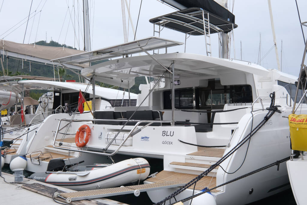 Catamaran Lagoon 46 Blu