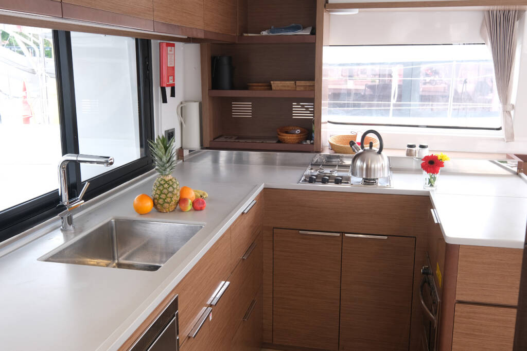 Catamaran Lagoon 46 Blu