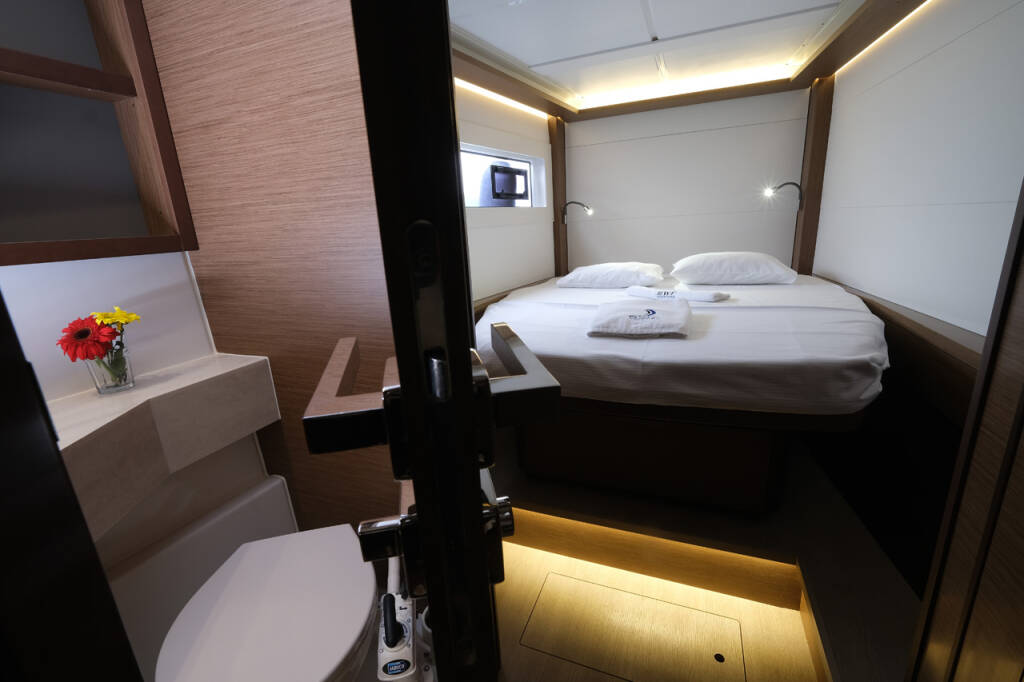 Catamaran Lagoon 46 Blu