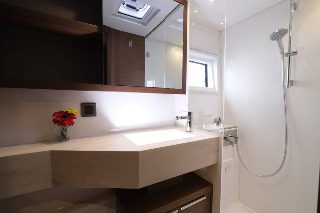 Catamaran Lagoon 46 Blu
