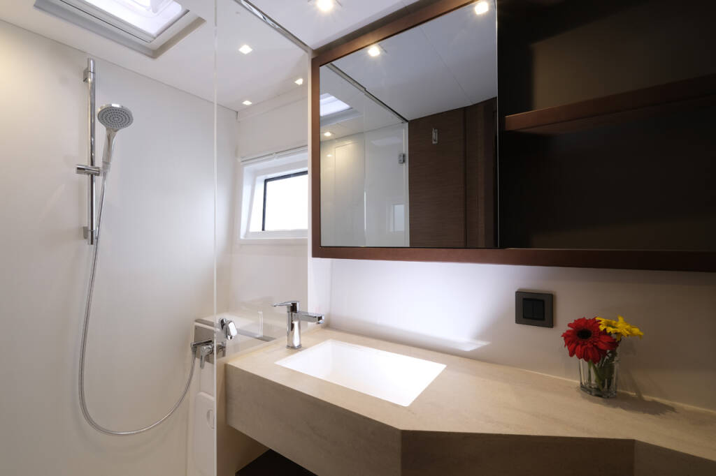 Catamaran Lagoon 46 Blu