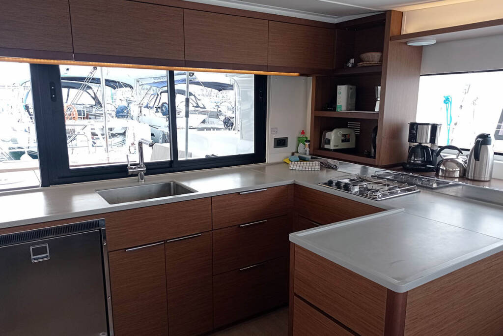Catamaran Lagoon 46 Genie