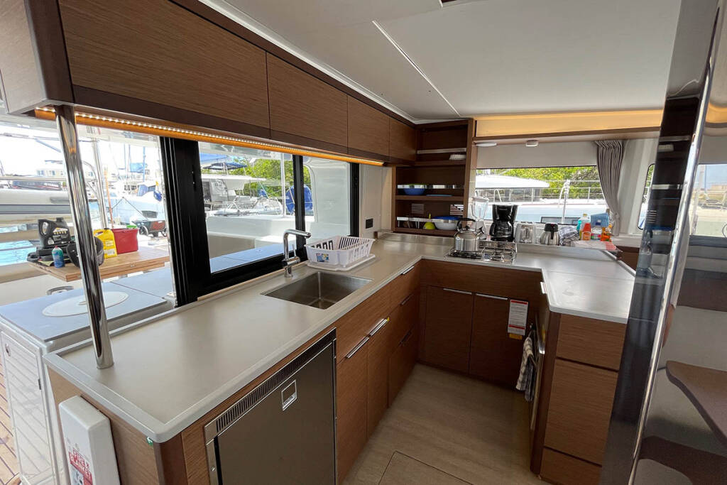 Catamaran Lagoon 46 