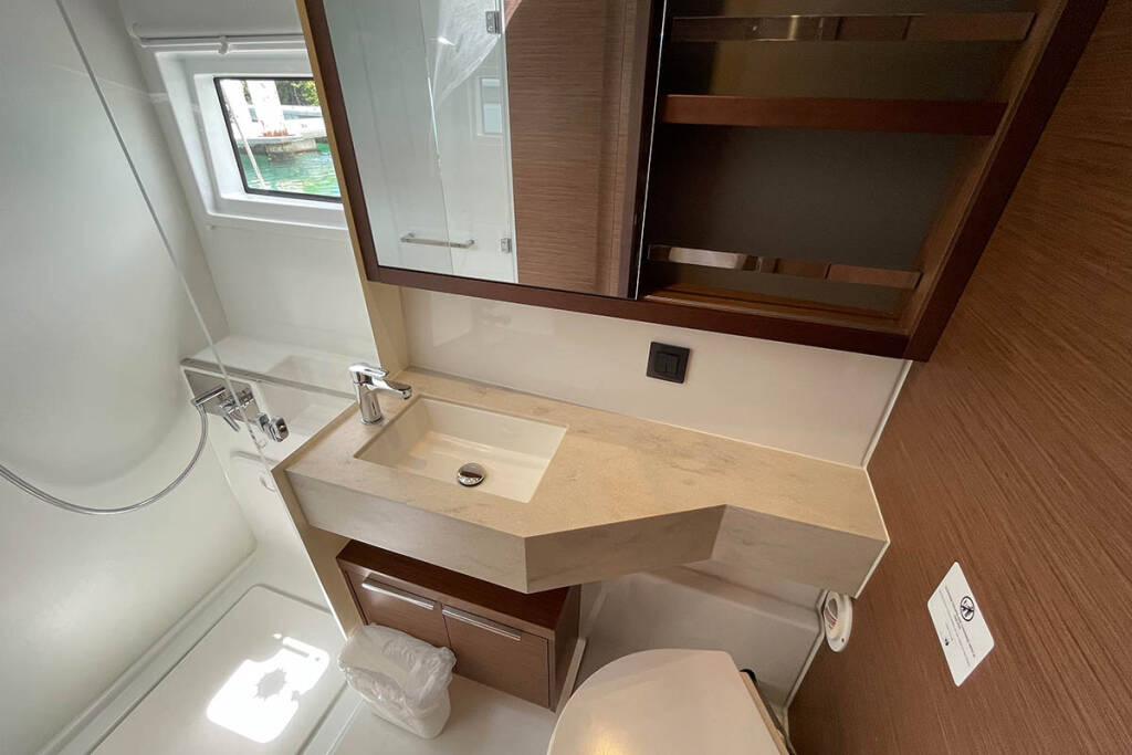 Catamaran Lagoon 46 
