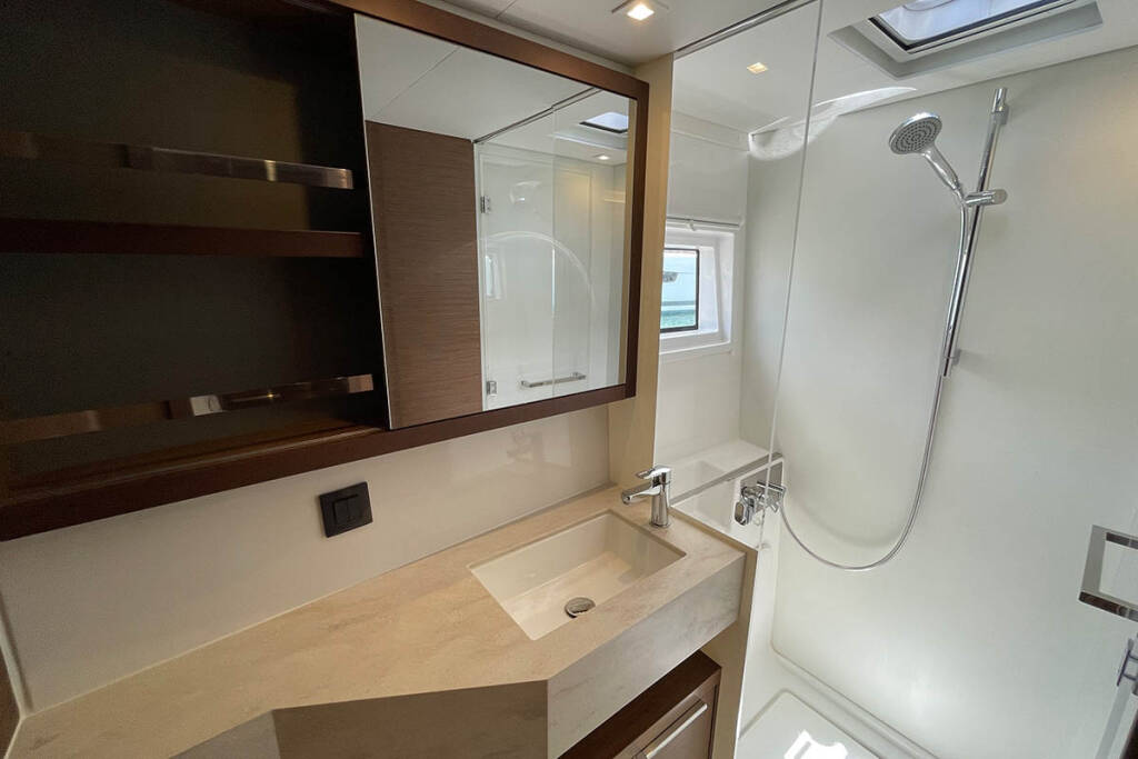 Catamaran Lagoon 46 