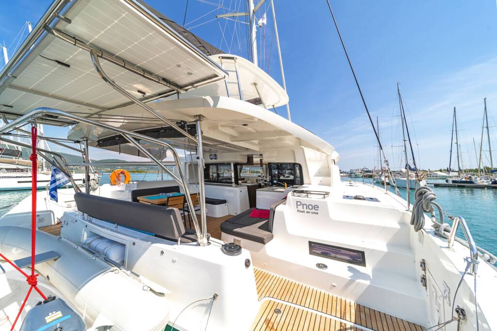 Catamaran Lagoon 46 Pnoe