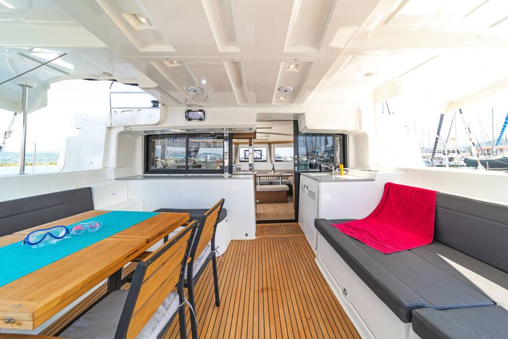 Catamaran Lagoon 46 Pnoe