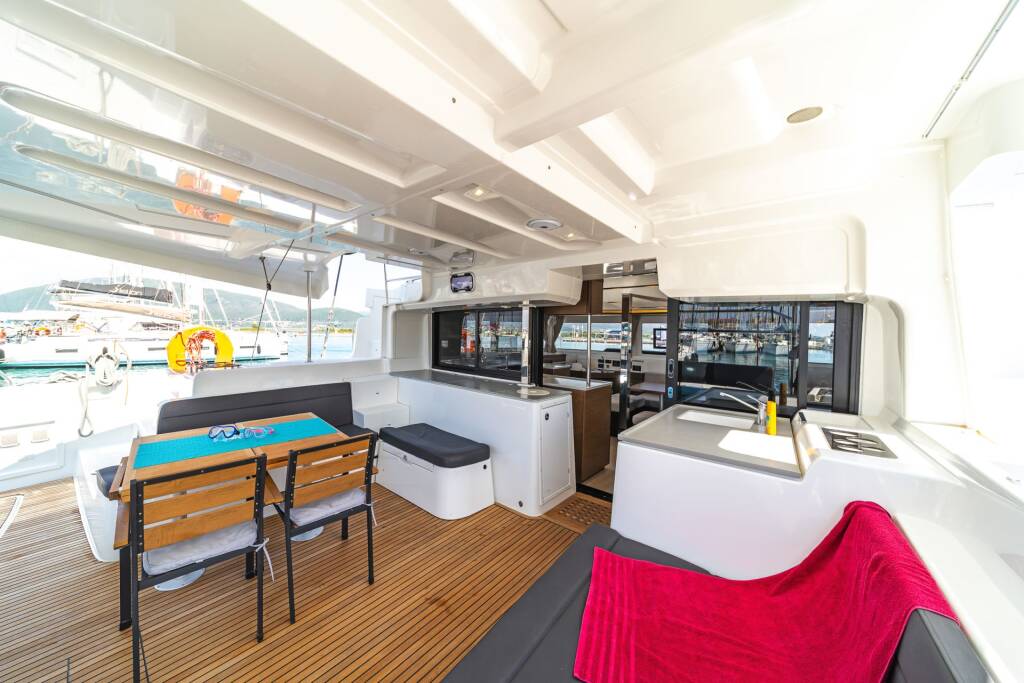 Catamaran Lagoon 46 Pnoe