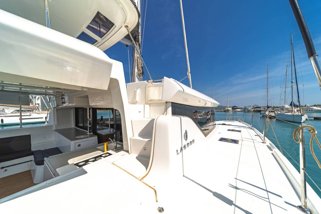 Catamaran Lagoon 46 Pnoe