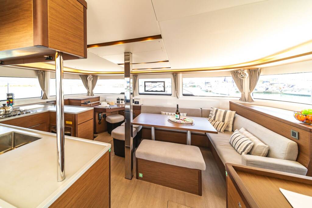 Catamaran Lagoon 46 Pnoe
