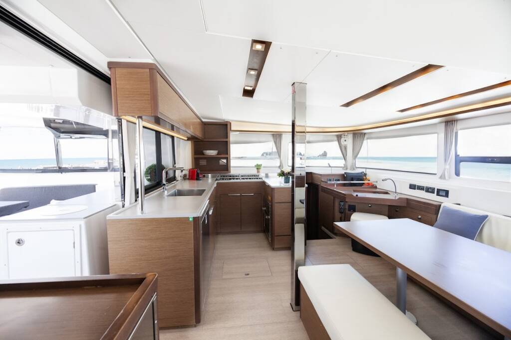 Catamaran Lagoon 46 Zen