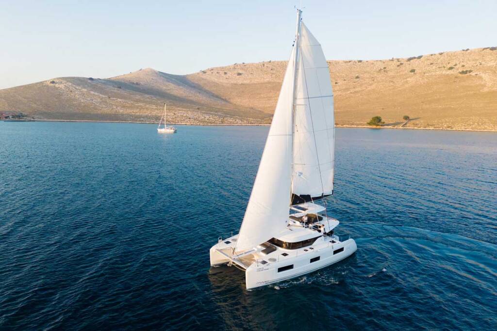 Catamaran Lagoon 46 Forever Young
