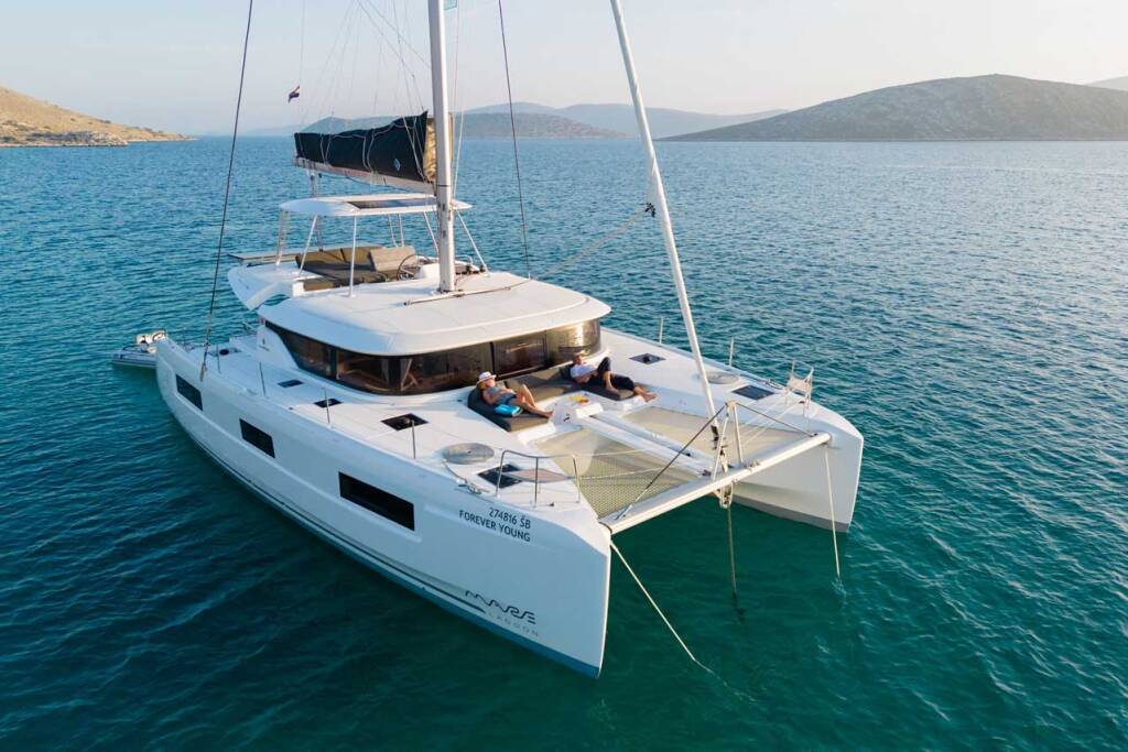 Catamaran Lagoon 46 Forever Young
